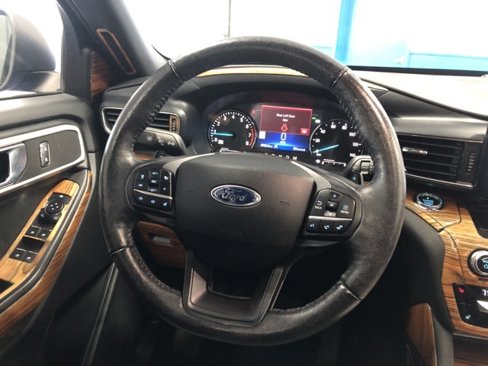 Certified 2020 Ford Explorer XLT w/ Equipment Group 202A image 18