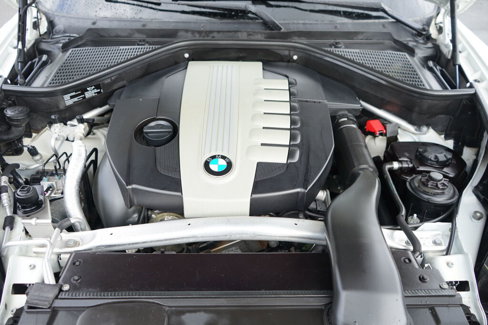 Used 2013 BMW X5 xDrive35d image 9
