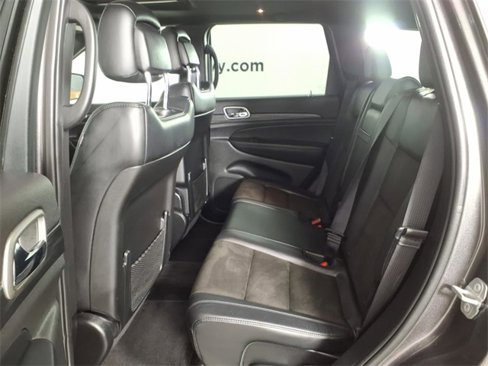 Used 2019 Jeep Grand Cherokee Altitude image 16