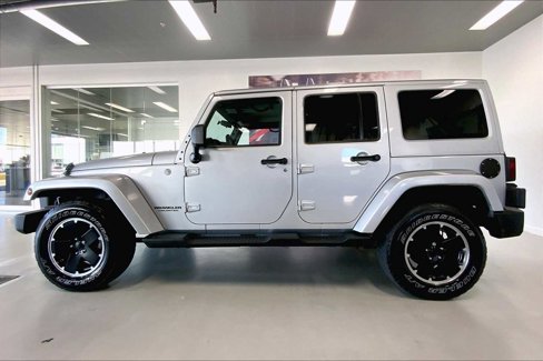 Used 2012 Jeep Wrangler Altitude image 3