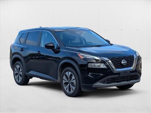 Used 2023 Nissan Rogue SV image 3