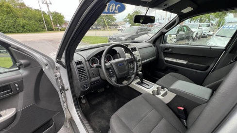 Used 2010 Ford Escape XLT image 11
