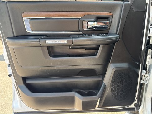 Used 2016 RAM 1500 Laramie image 28