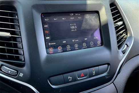 Used 2021 Jeep Cherokee Latitude Lux image 18