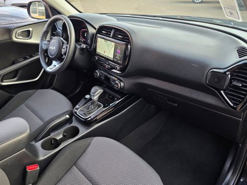 Used 2023 Kia Soul S image 8