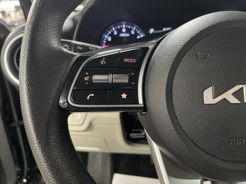 Used 2023 Kia Forte LXS image 16