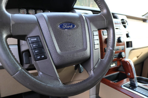 Used 2010 Ford F150 Lariat image 28
