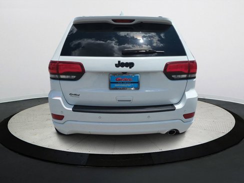 Used 2020 Jeep Grand Cherokee Altitude image 5