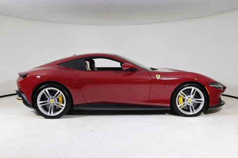 Used 2022 Ferrari Roma image 10