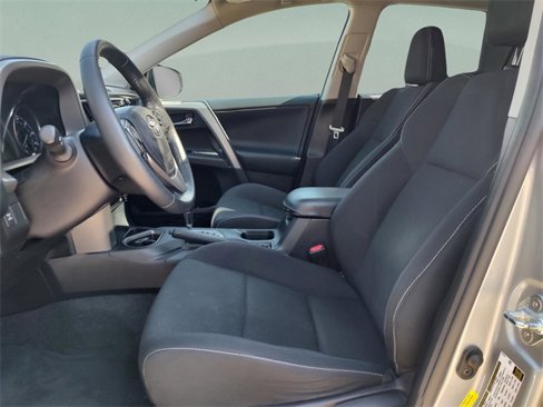Used 2018 Toyota RAV4 XLE image 30
