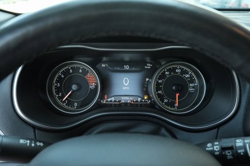 Used 2019 Jeep Cherokee Limited image 13