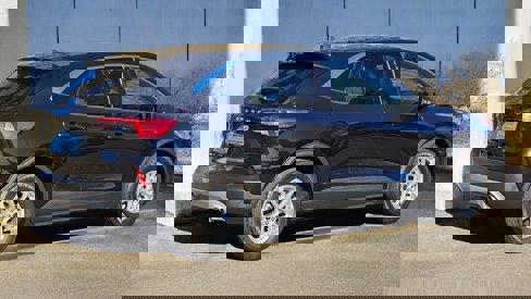 Used 2022 Ford Escape SE image 2
