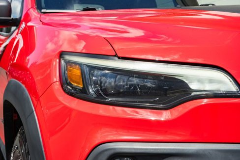Used 2019 Jeep Cherokee Trailhawk image 18