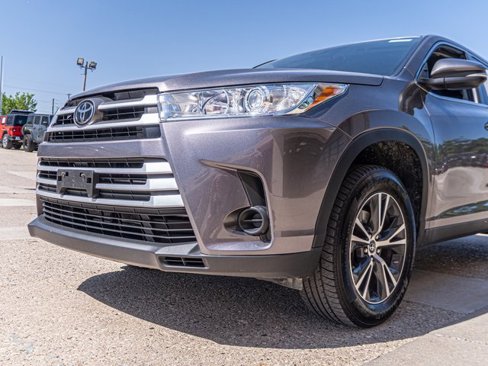 Used 2019 Toyota Highlander LE image 15