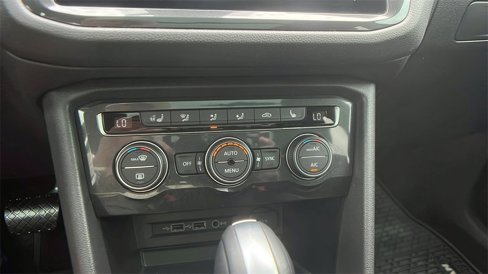 Used 2019 Volkswagen Tiguan SEL Premium R-Line image 33