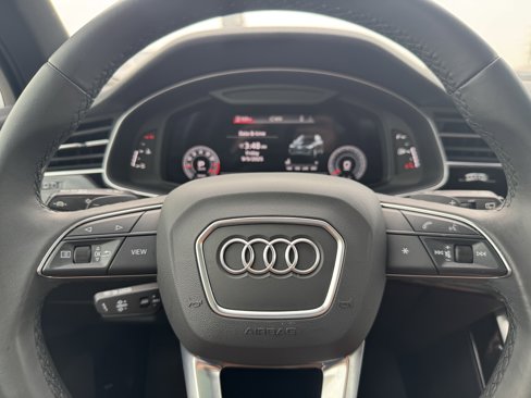 Used 2023 Audi Q7 2.0T Premium w/ Convenience Package image 10