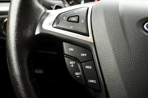 Used 2017 Ford Edge SEL image 17