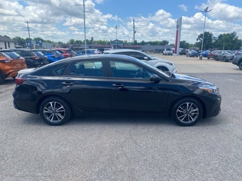 Used 2024 Kia Forte LXS image 7