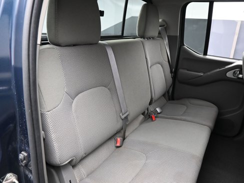Used 2019 Nissan Frontier SV image 14