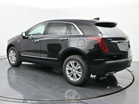 New 2025 Cadillac XT5 Luxury image 3