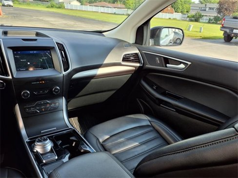 Used 2020 Ford Edge SEL w/ Convenience Package image 18