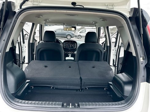 Used 2024 Kia Soul LX w/ Option Group 015 image 7