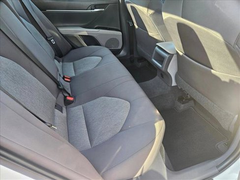 Used 2019 Toyota Camry LE image 19