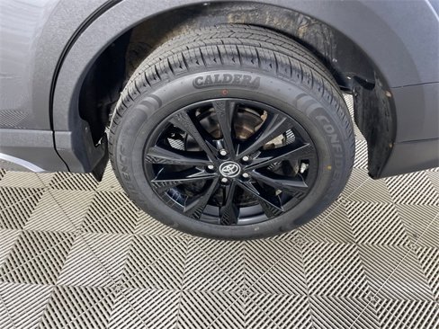 Used 2018 Toyota RAV4 Adventure image 21