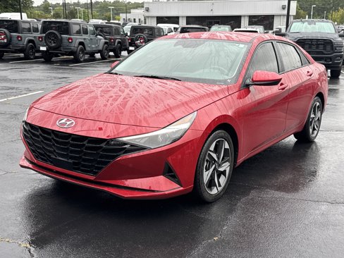 Used 2023 Hyundai Elantra SEL w/ Convenience Package image 3