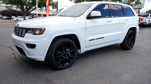 Used 2020 Jeep Grand Cherokee Altitude image 10
