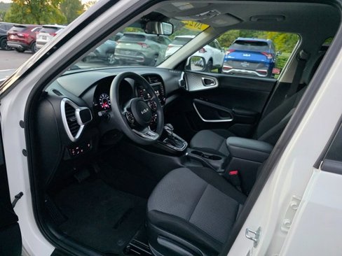 Certified 2022 Kia Soul LX w/ Technology Package image 14