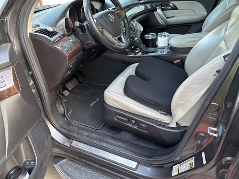 Used 2010 Acura MDX w/ Advance & Entertainment image 3
