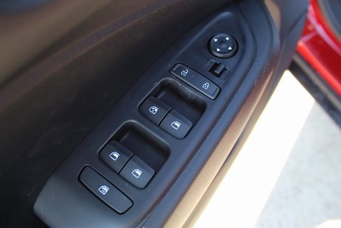 New 2025 Hyundai Venue SEL image 9