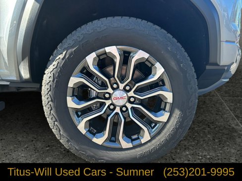 Used 2024 GMC Canyon Denali image 9