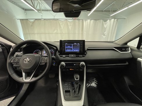 Certified 2022 Toyota RAV4 XLE Premium image 13