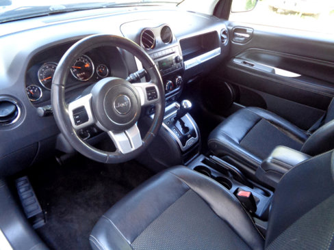 Used 2016 Jeep Compass Latitude image 24