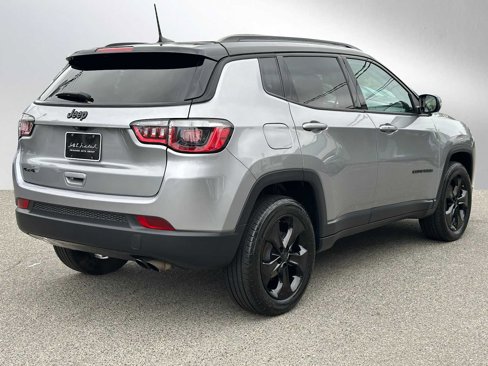 Used 2020 Jeep Compass Latitude image 3