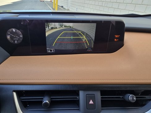 Used 2020 Lexus UX 250h w/ Luxury Package image 48