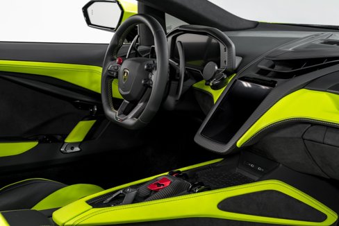 Used 2024 Lamborghini Revuelto image 33