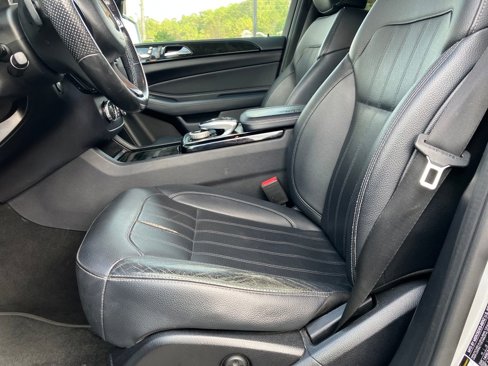 Used 2019 Mercedes-Benz GLE 400 4MATIC image 19