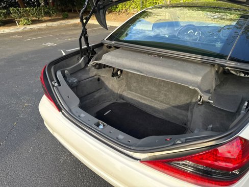 Used 2011 Mercedes-Benz SL 550 image 17
