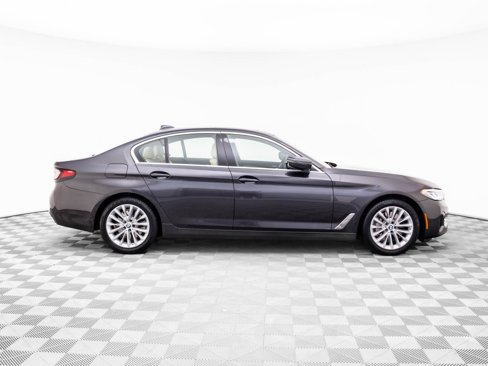 Certified 2022 BMW 530i xDrive w/ Premium Package image 6