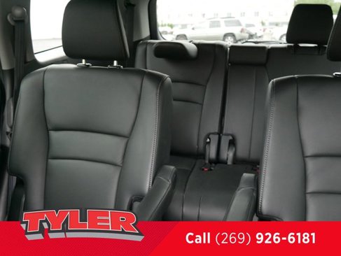 Used 2020 Honda Pilot Touring image 42
