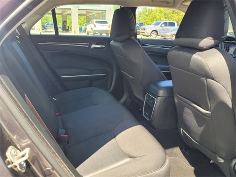 Used 2023 Chrysler 300 Touring w/ Sport Appearance Package image 16