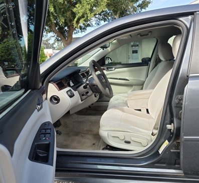 Used 2011 Chevrolet Impala LS image 12