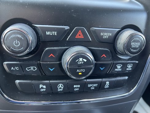 Used 2020 Jeep Grand Cherokee Laredo image 35