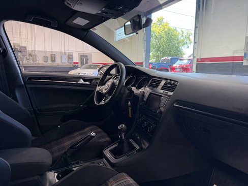 Used 2015 Volkswagen GTI S image 27
