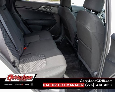 Used 2024 Kia Sportage LX image 19