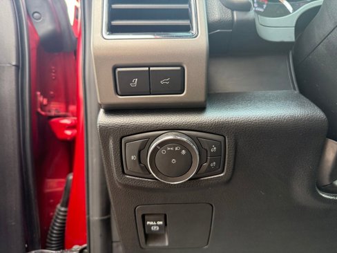 Used 2020 Ford Expedition Max XLT w/ Equipment Group 202A image 8
