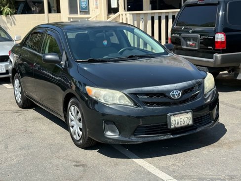 Used 2013 Toyota Corolla LE Special Edition image 2